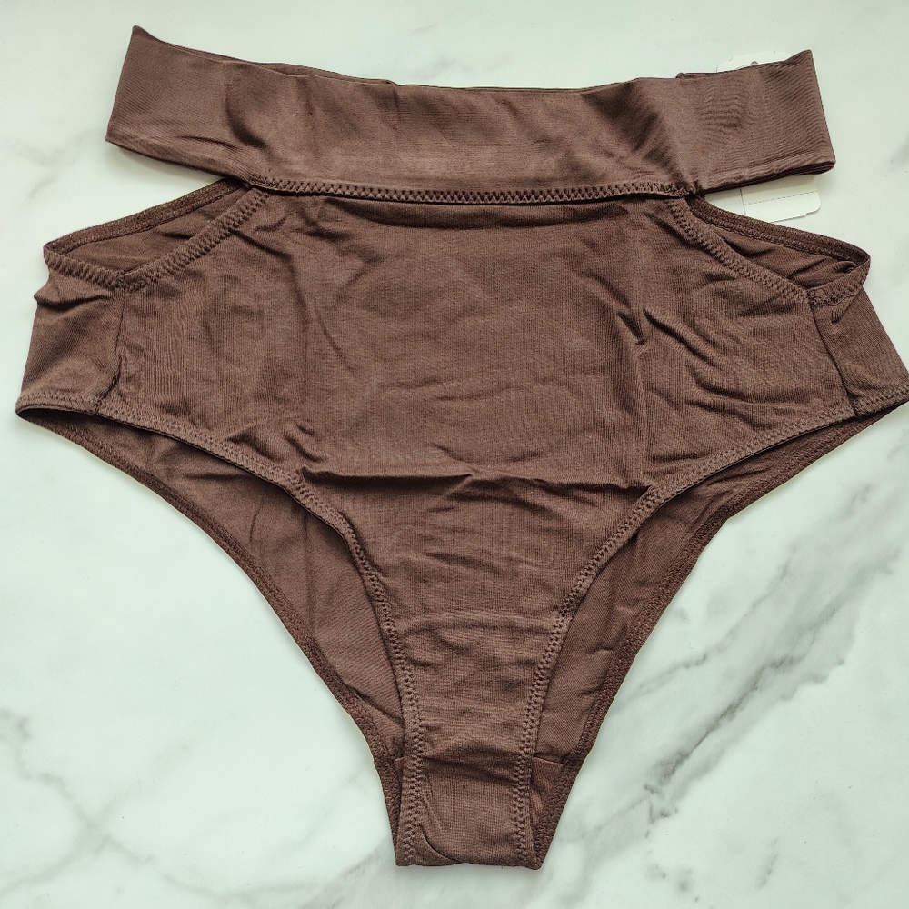 NWT SOMA TELLTALE THE DREAMER RETRO BRIEF PANTY IN DOLCE VIDA DARK NUDE SIZE SMA